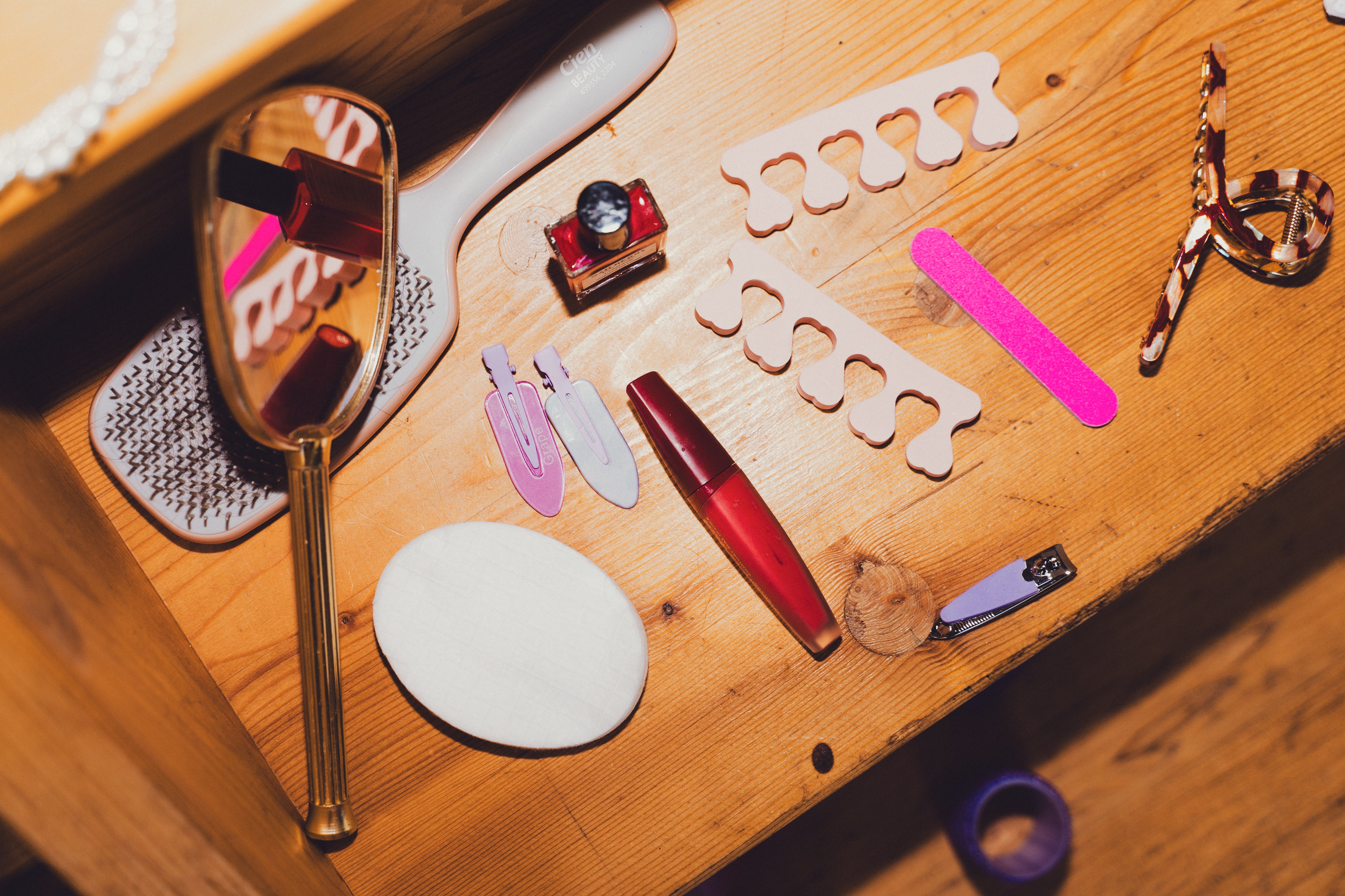 Accessoires de préparation de la mariée fêtarde CANEZAN